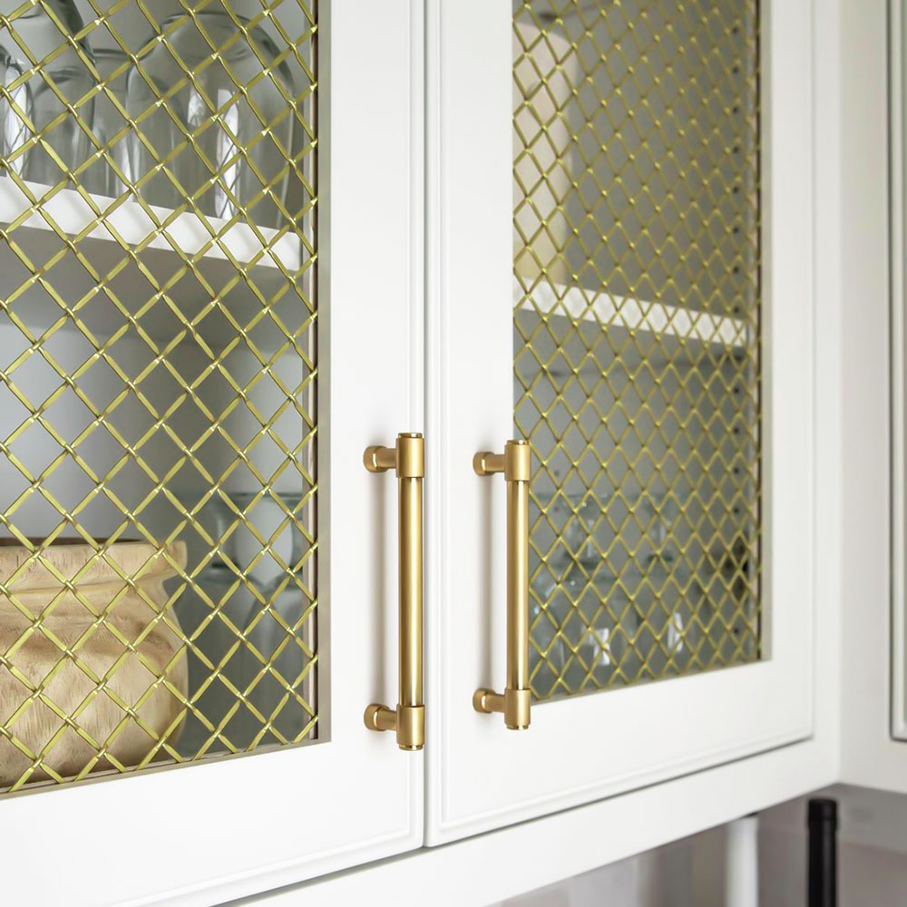 Inserciones de malla de alambre para puertas de gabinetes de cocina